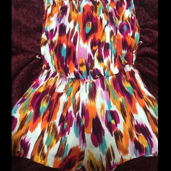Small patterned romper - Picture 2 of 2
